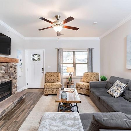 Gorgeous Cades Cove Condo With Community Pool 汤森德 外观 照片