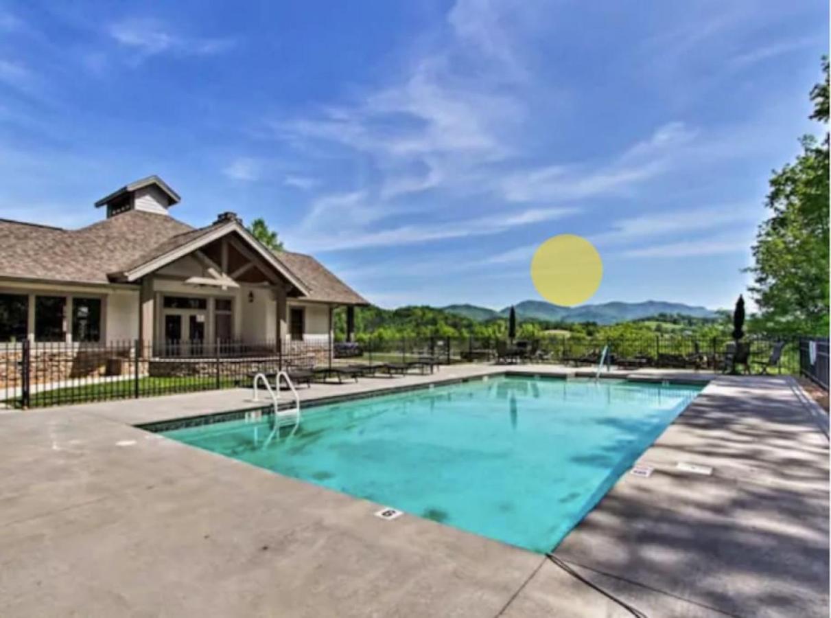Gorgeous Cades Cove Condo With Community Pool 汤森德 外观 照片